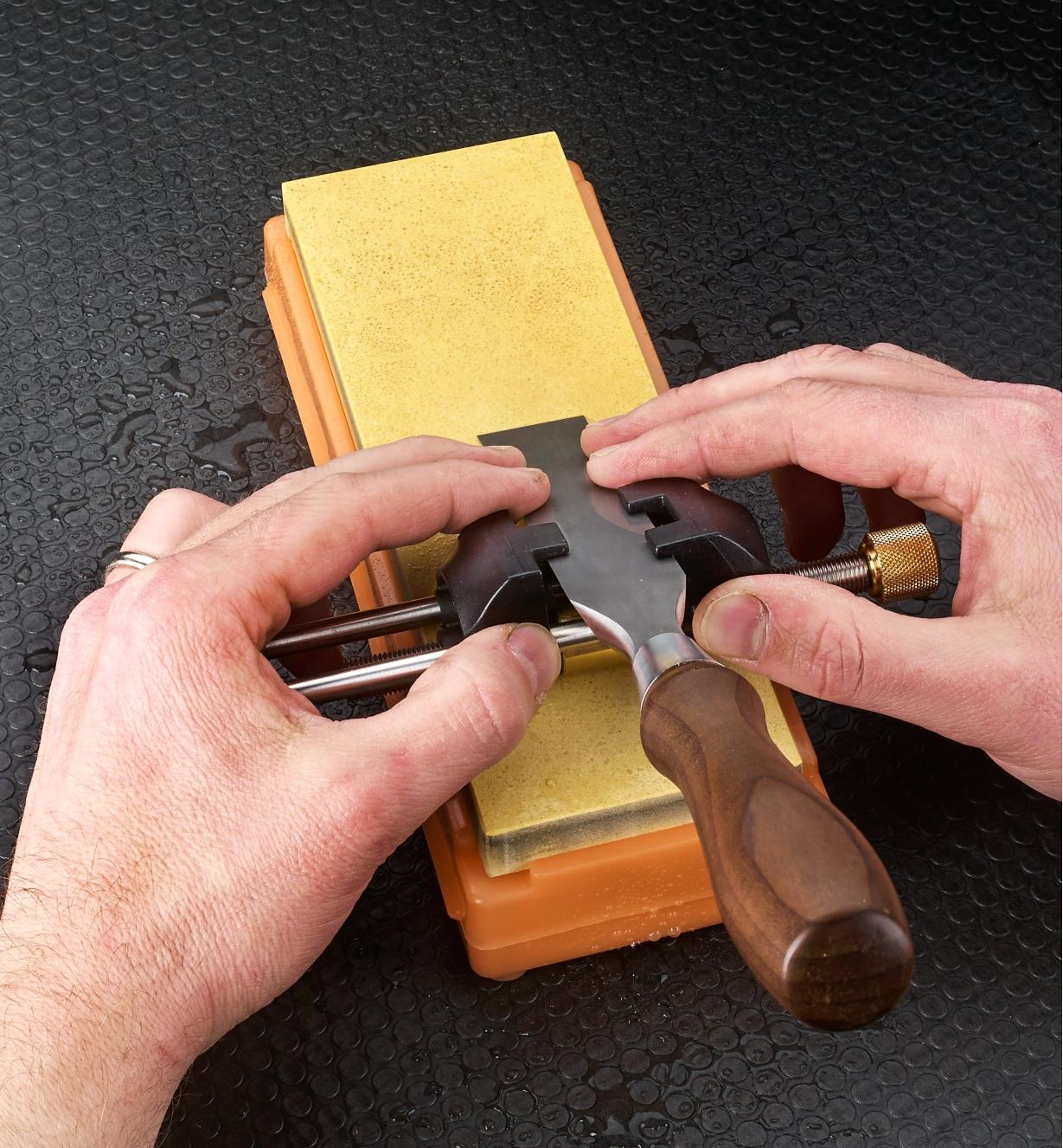 Shapton 1,000x Orange Ha-No-Kuromaku Ceramic Stone