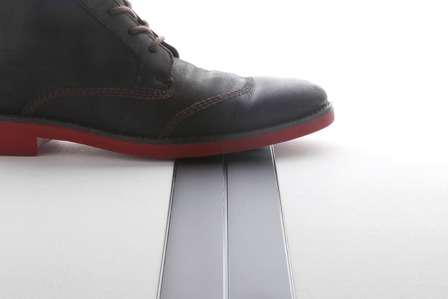 Naginowa the thinnest extension power cord in the world【Secret Brown】