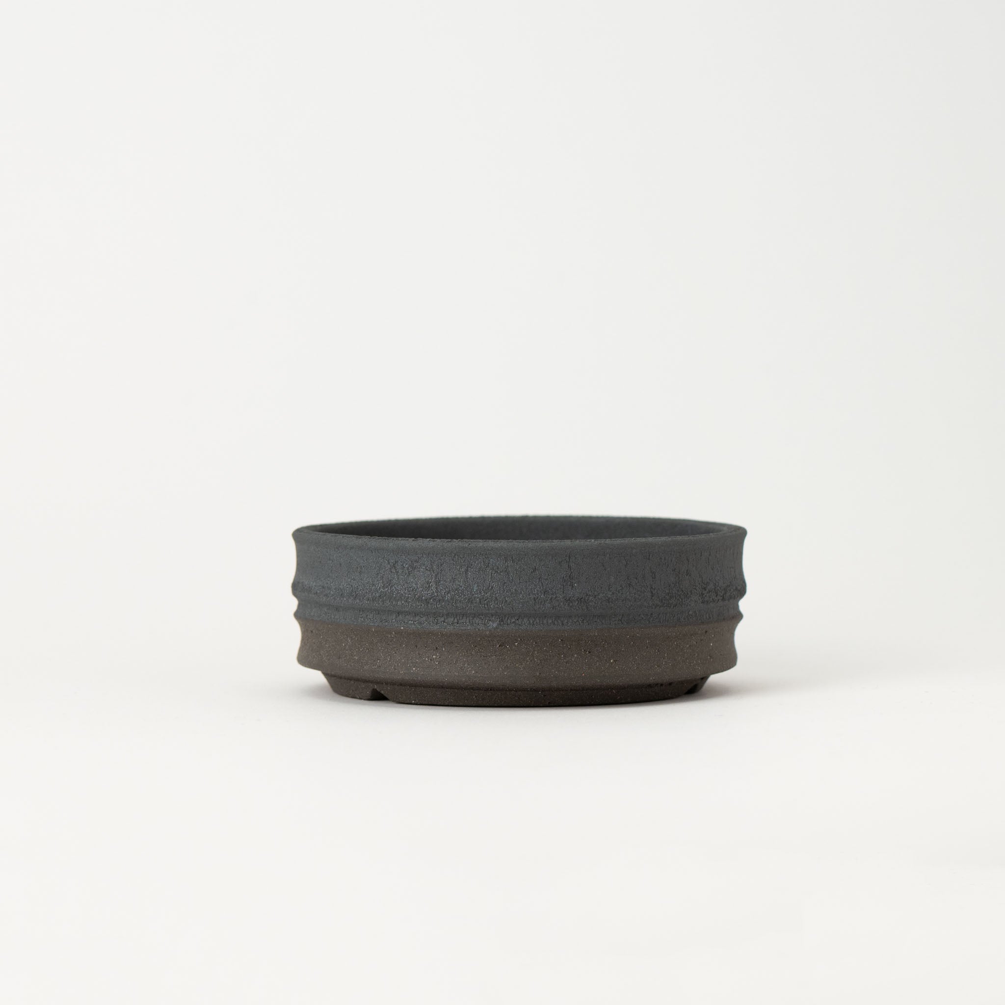 Naginowa Ibushi black Circle Shallow BANKO Ware Japanese Bonsai Pot 4.2in.
