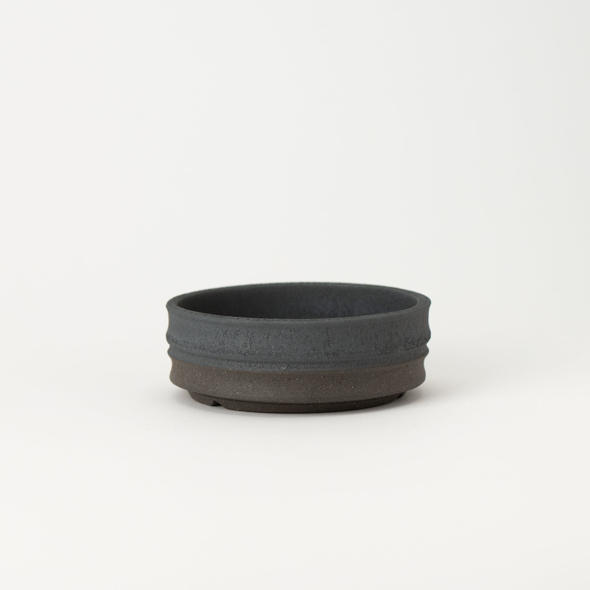 Naginowa Ibushi black Circle Shallow BANKO Ware Japanese Bonsai Pot 4.2in.