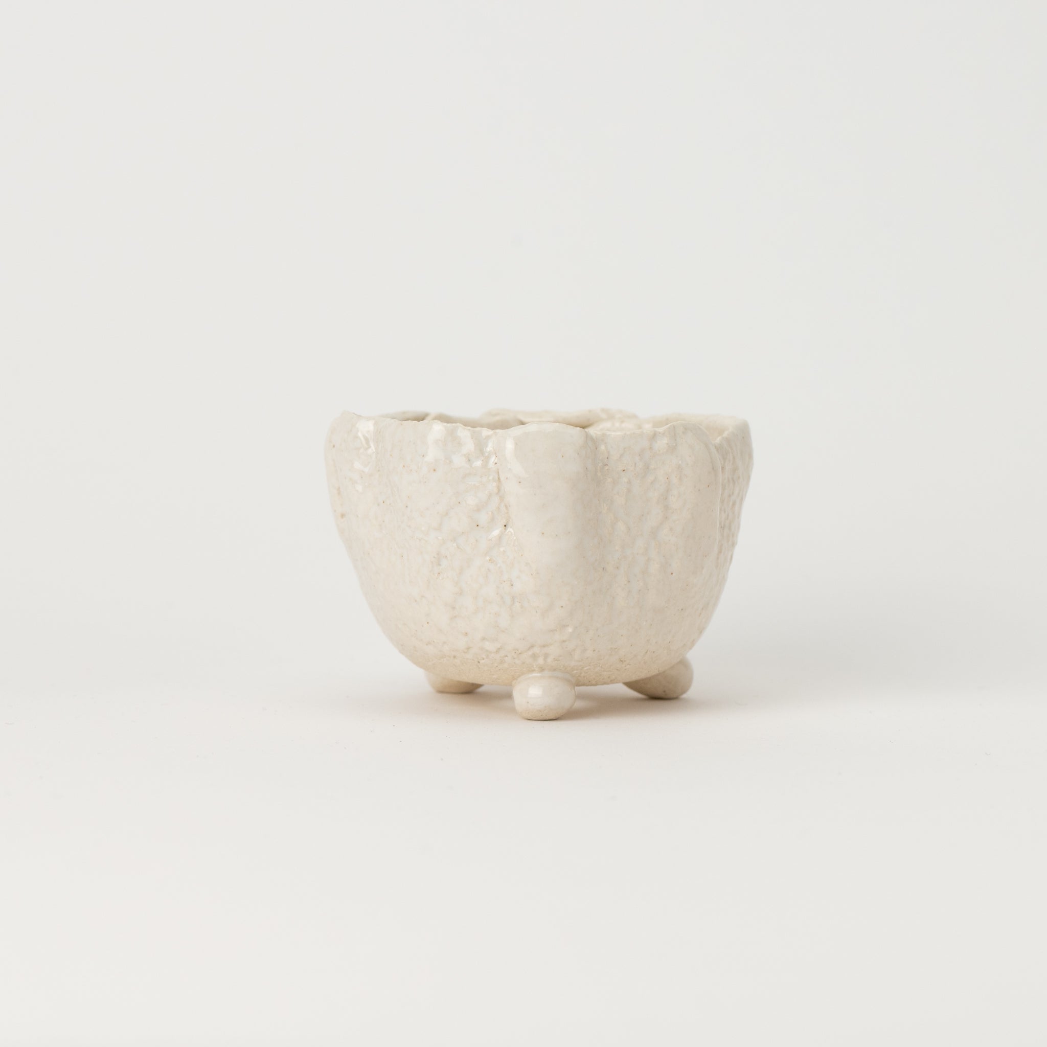 Naginowa White Rounded BANKO Ware Japanese Bonsai Pot 3.3 in.