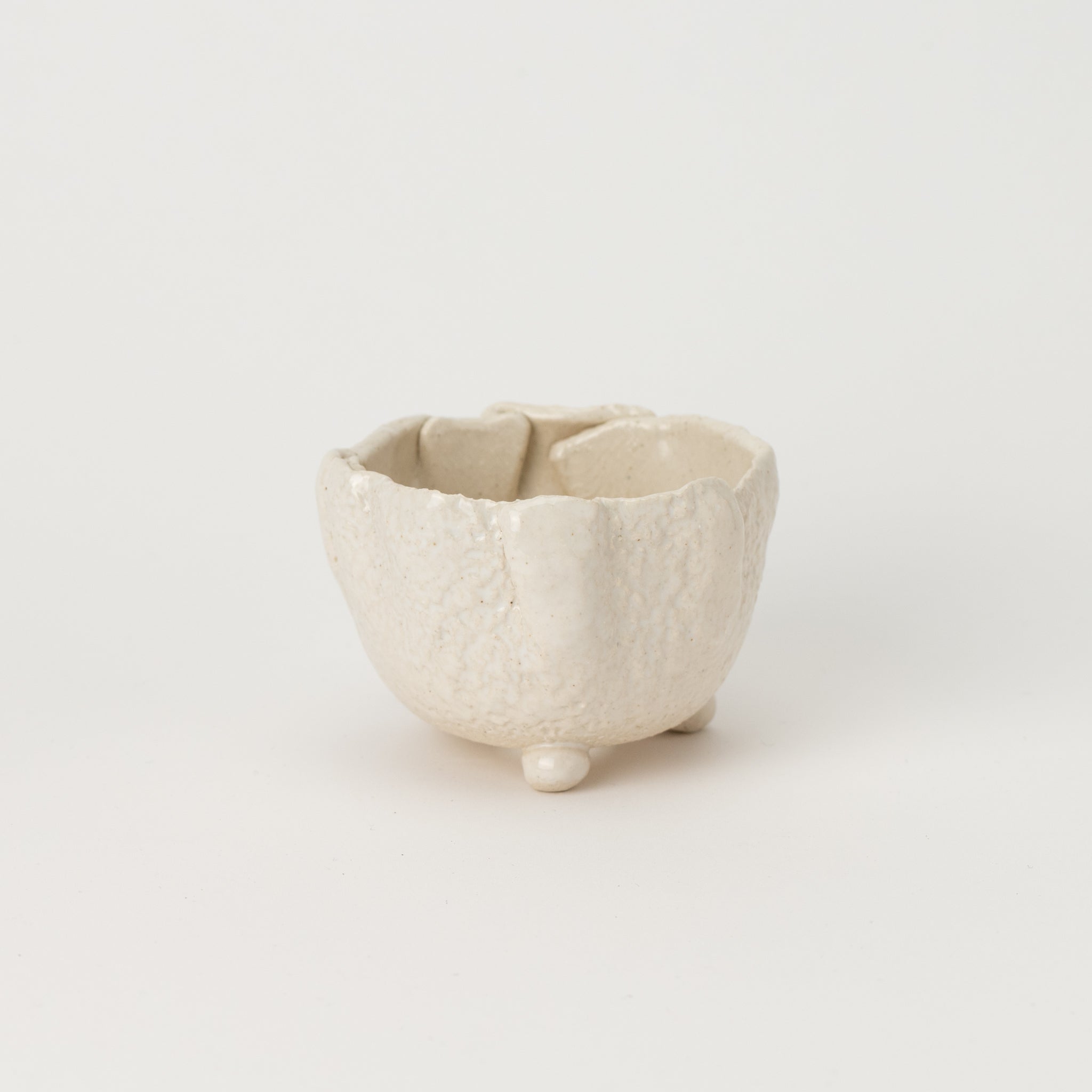 Naginowa White Rounded BANKO Ware Japanese Bonsai Pot 3.3 in.