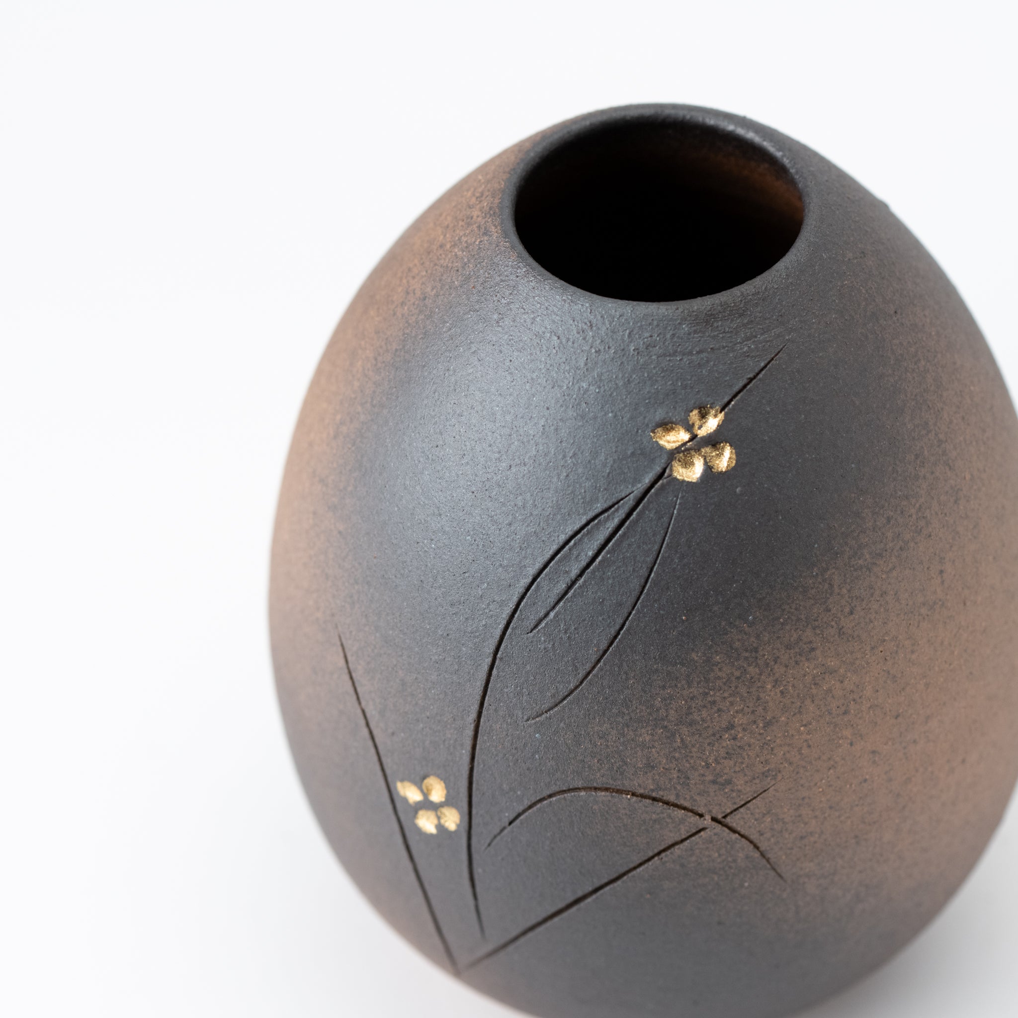 Naginowa Shigaraki Ware Natsume Kamon Flower Vase 5.1 in.