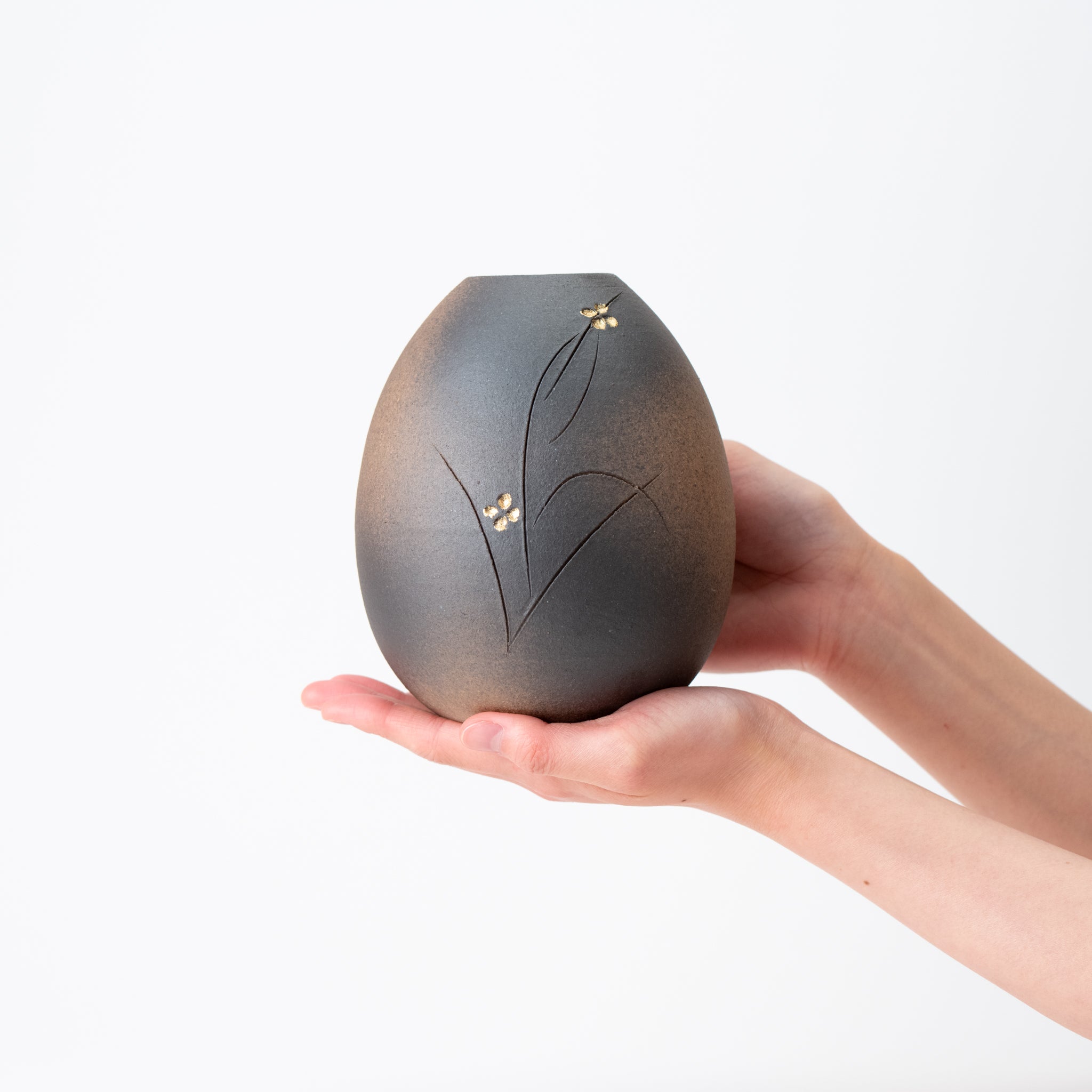 Naginowa Shigaraki Ware Natsume Kamon Flower Vase 5.1 in.