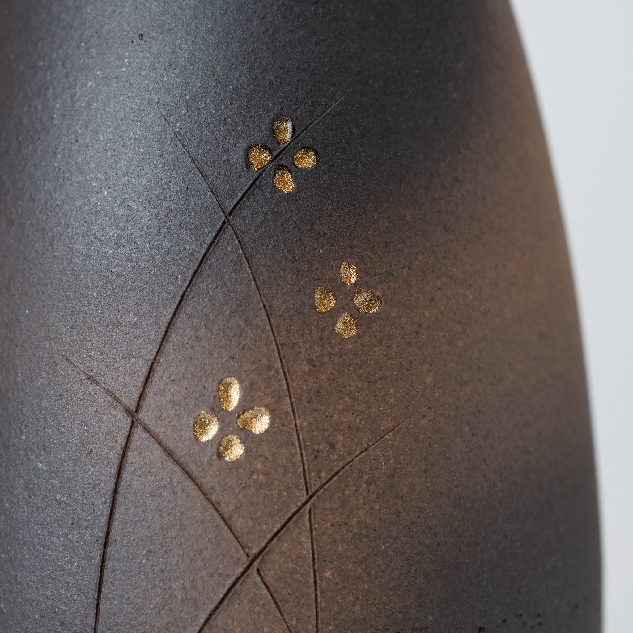 Naginowa Shigaraki Ware Gold Rust Painted Flower Vase 4.7 in.