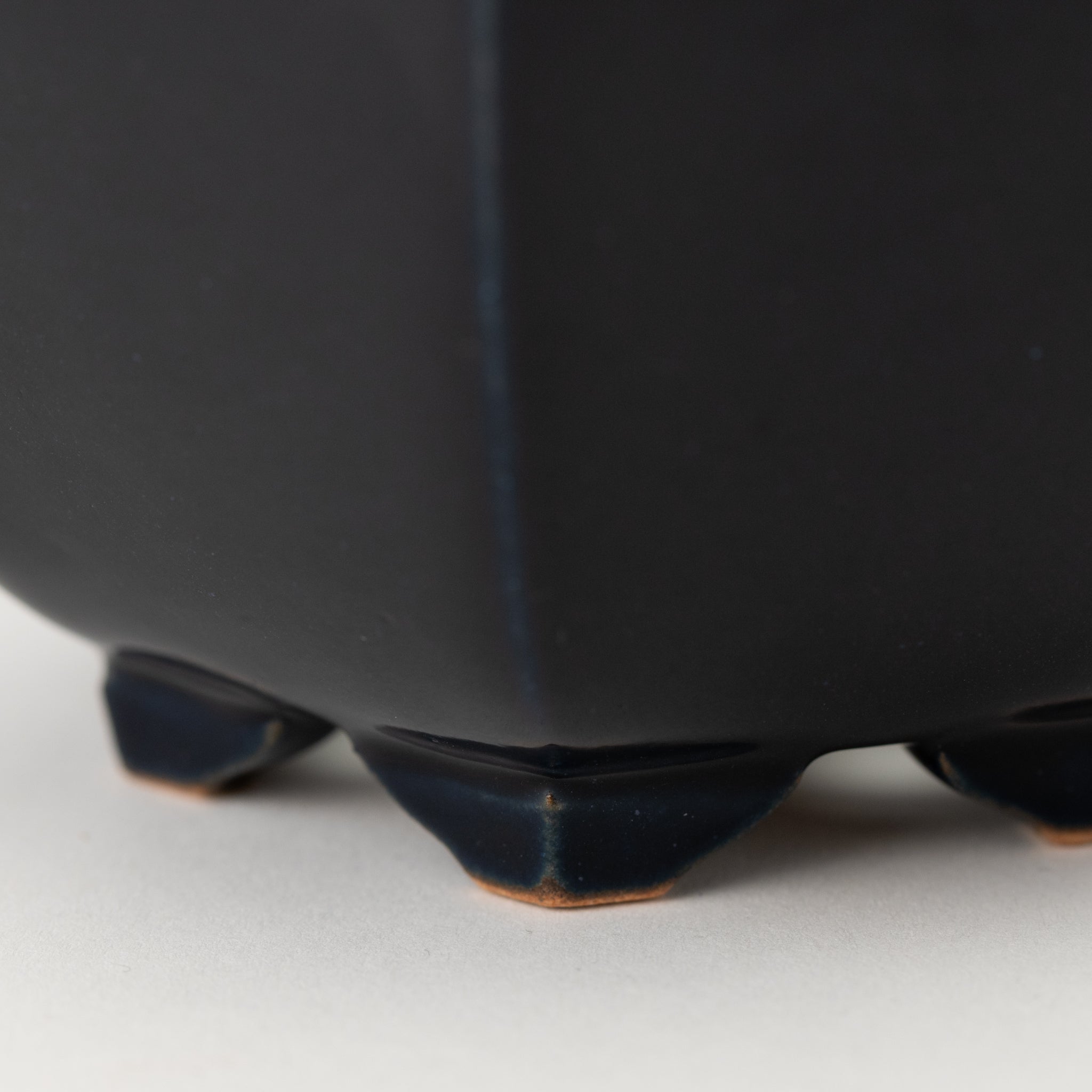 Reihou Tokoname Ware Hexagon Black Japanese Bonsai Pot 5.2 in.