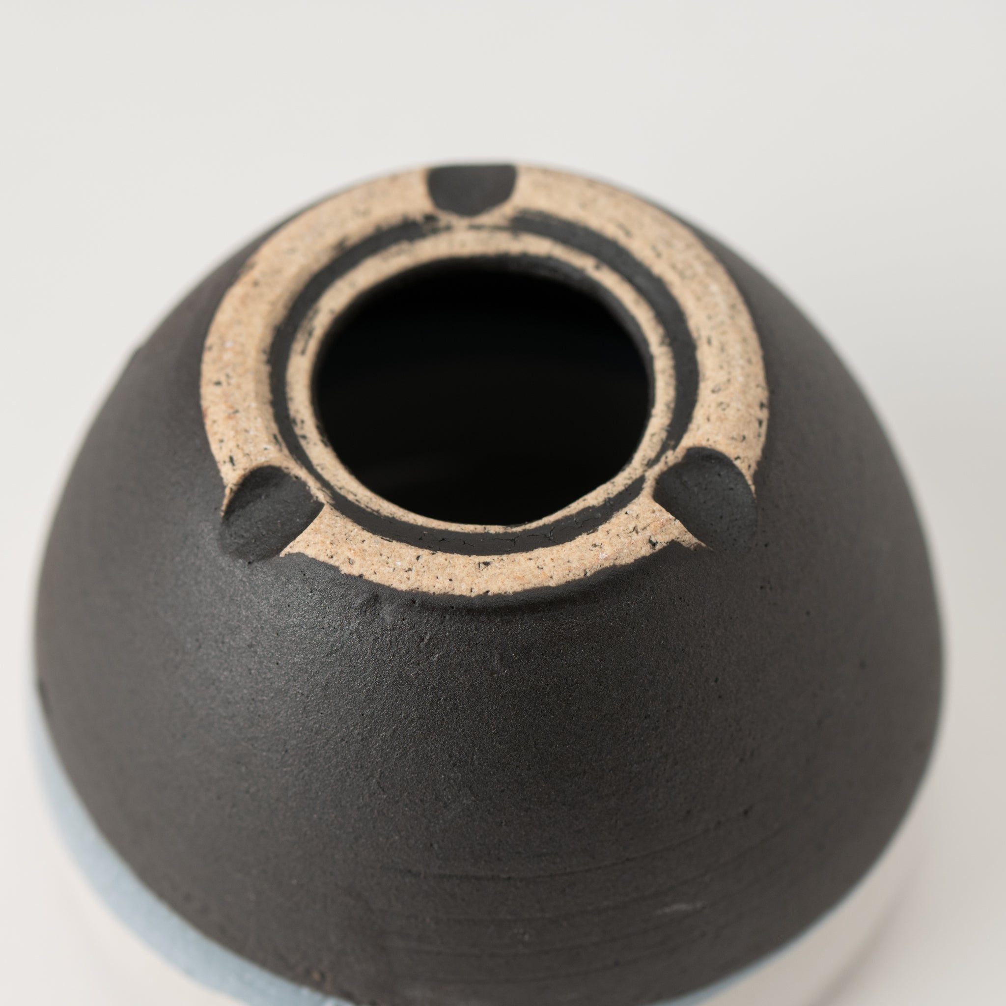 Naginowa Shigaraki Ware Black and White Japanese Bonsai Pot