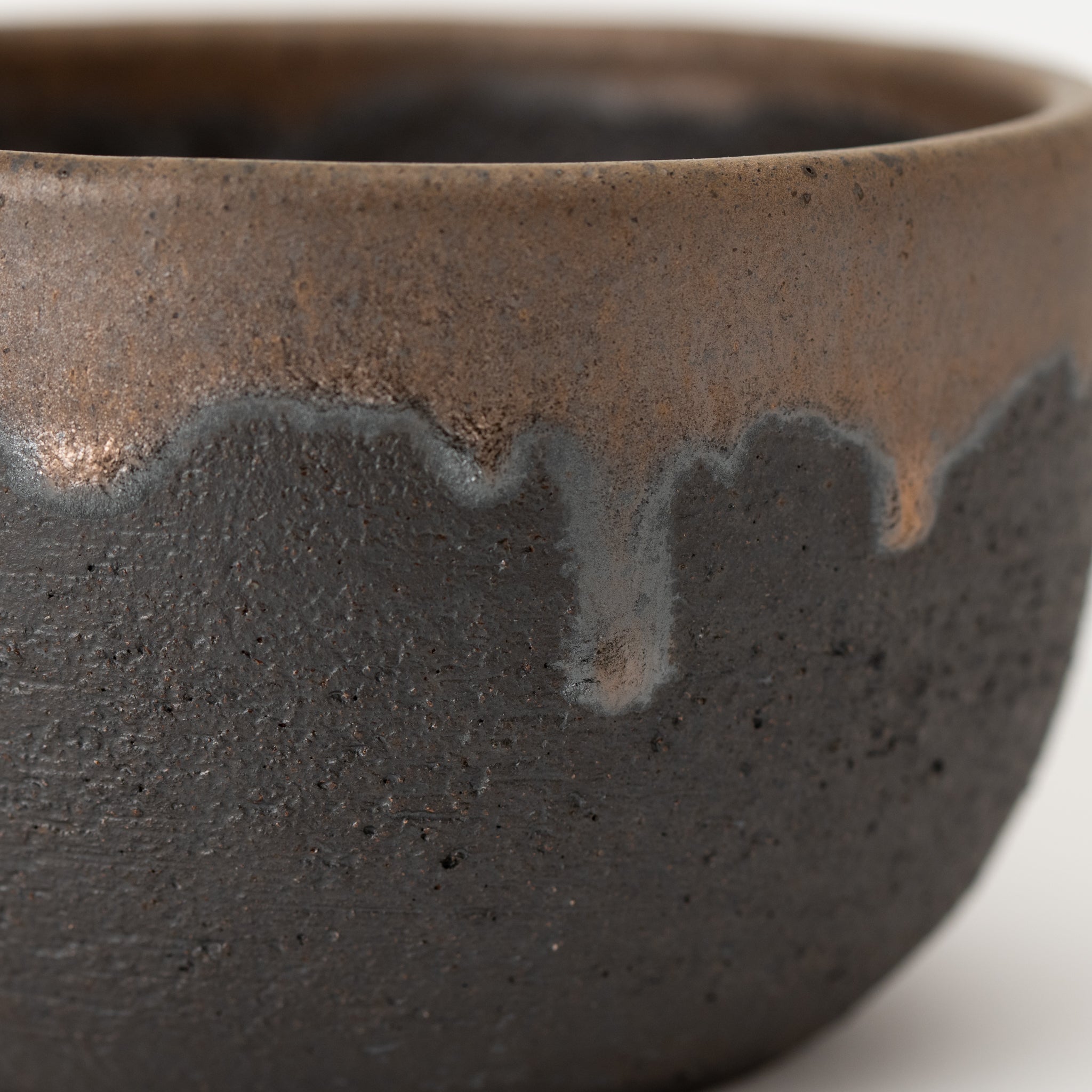 Naginowa Shigaraki Ware Gold Rust Round Japanese Bonsai Pot