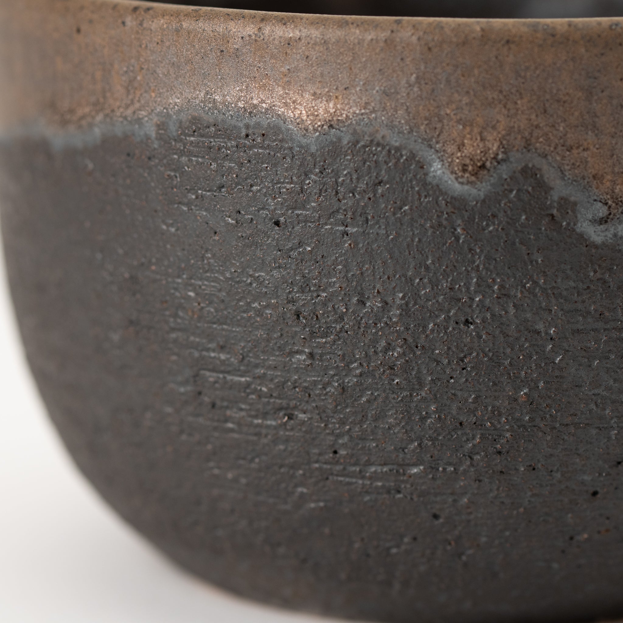 Naginowa Shigaraki Ware Gold Rust Round Japanese Bonsai Pot