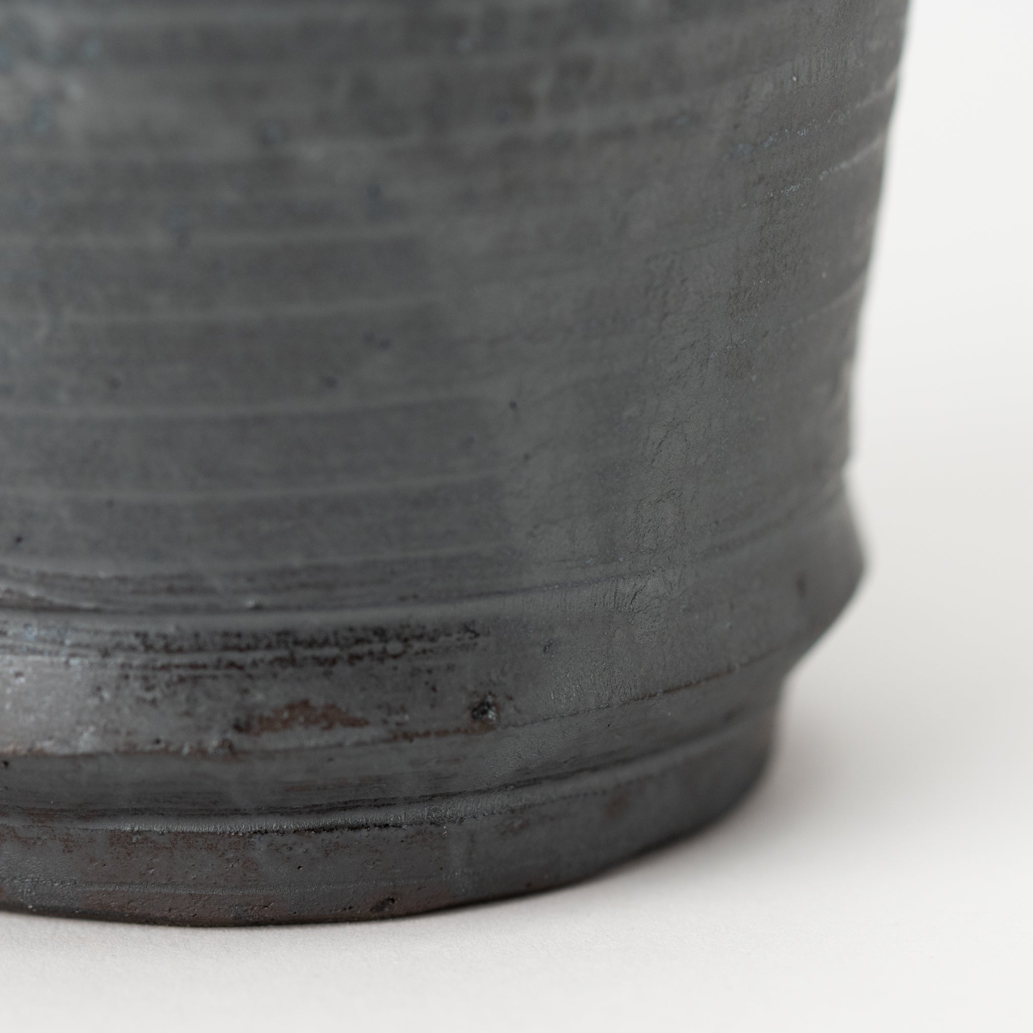 Naginowa Shigaraki Ware Mangan Glaze with Rim Japanese Bonsai Pot 3.5 in.