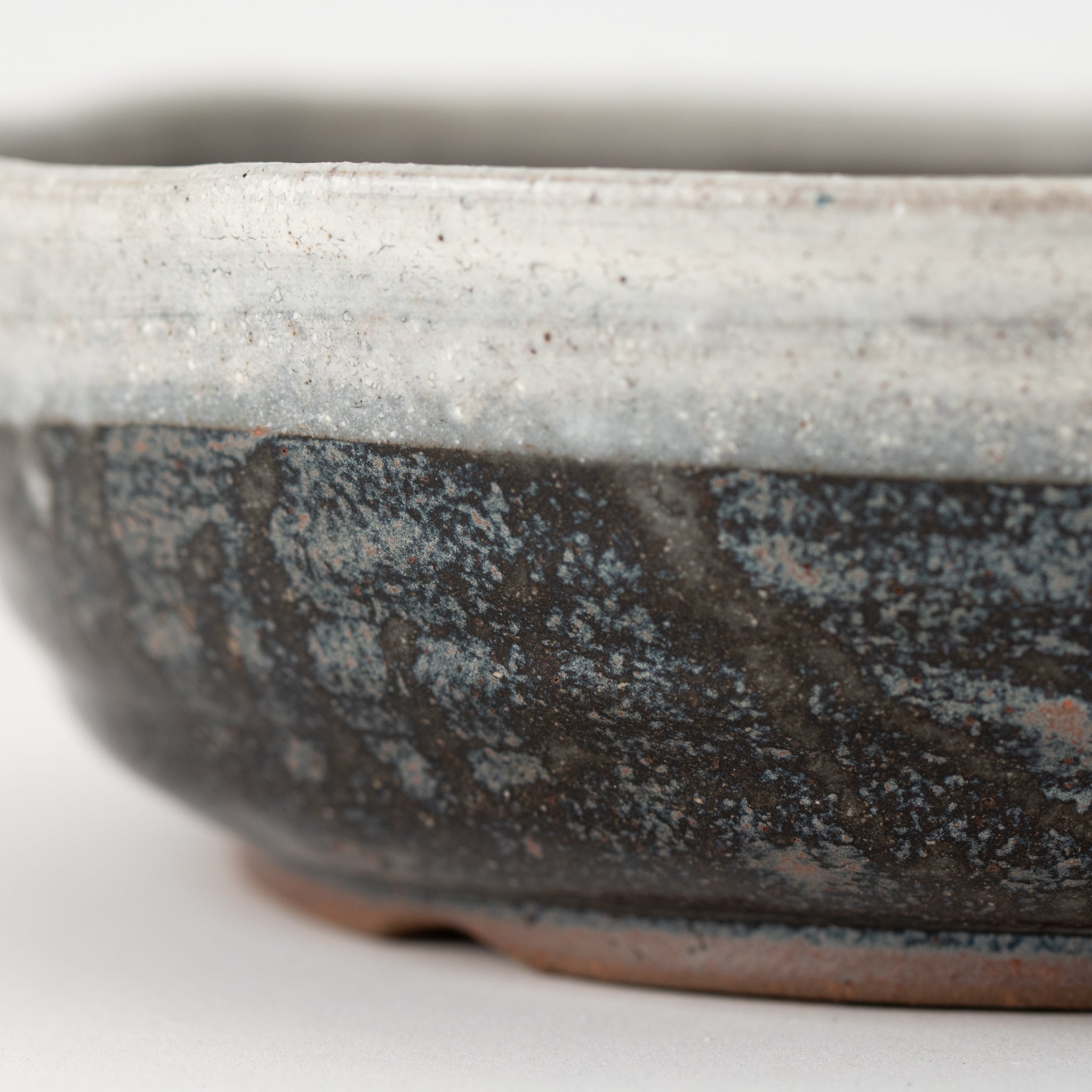 Naginowa Shigaraki Ware Thin Twisted White Glaze Japanese Bonsai Pot 8.3 in.