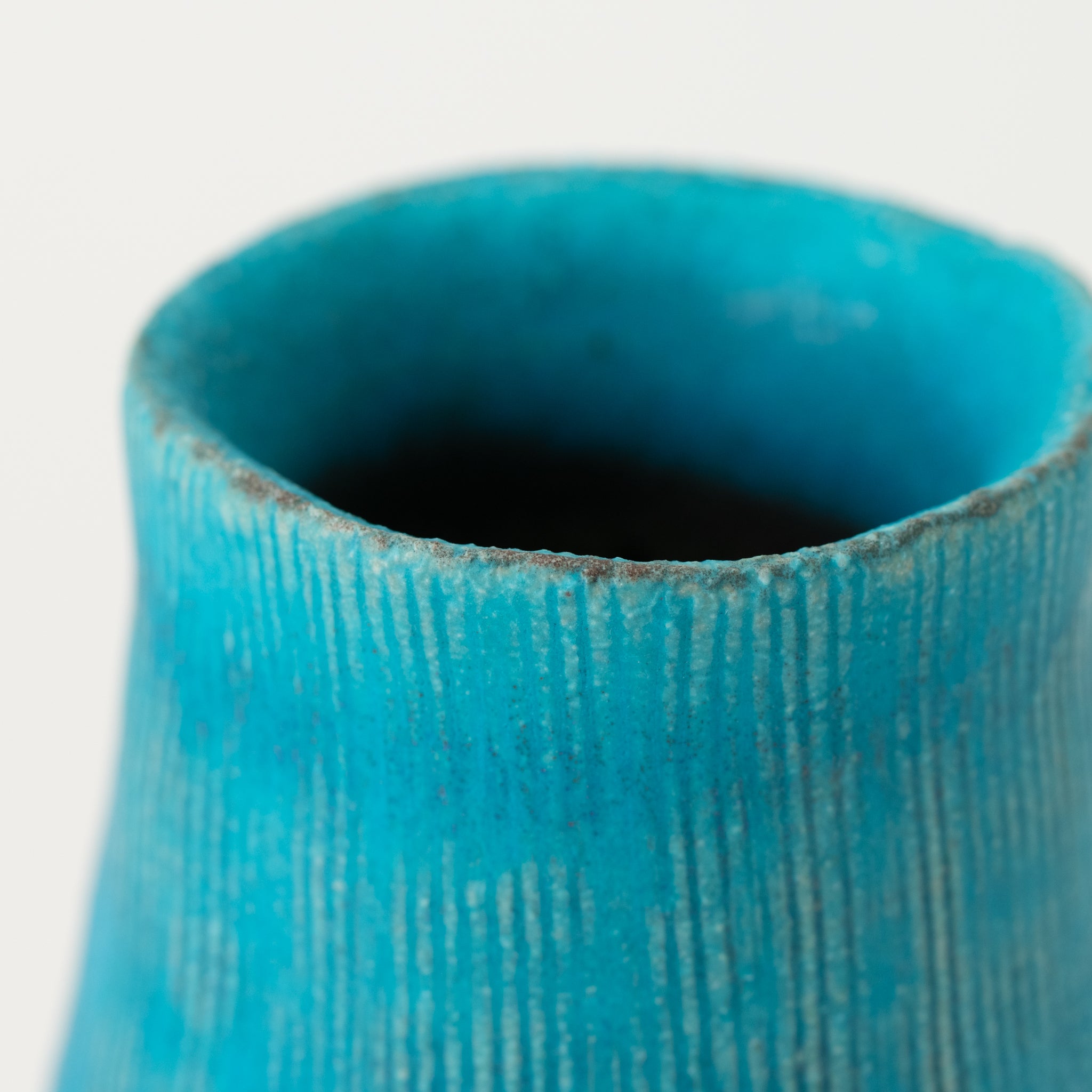 Naginowa Shigaraki Ware Seiran Acorn Flower Vase