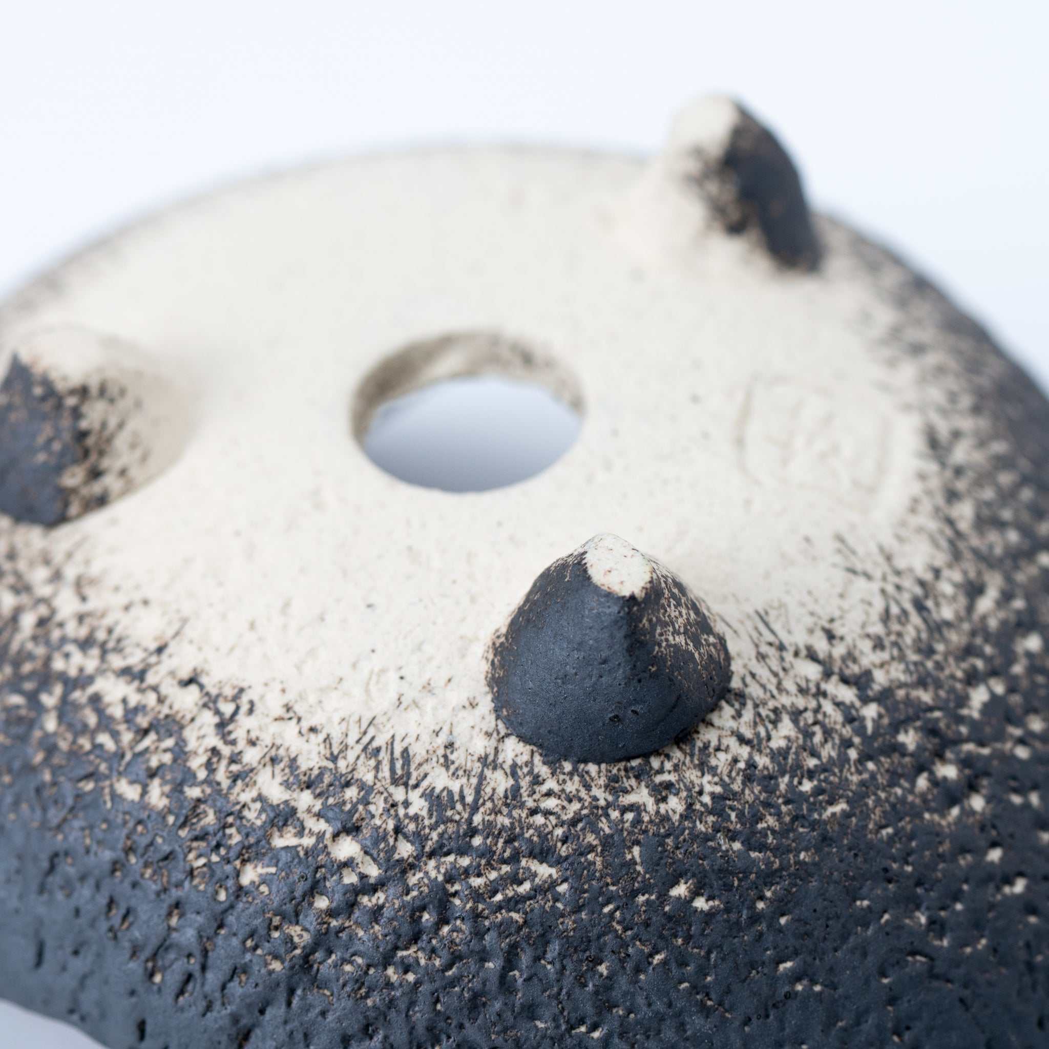 NAGINOWA Black Crown BANKO Ware Japanese Bonsai Pot 4.1 in.