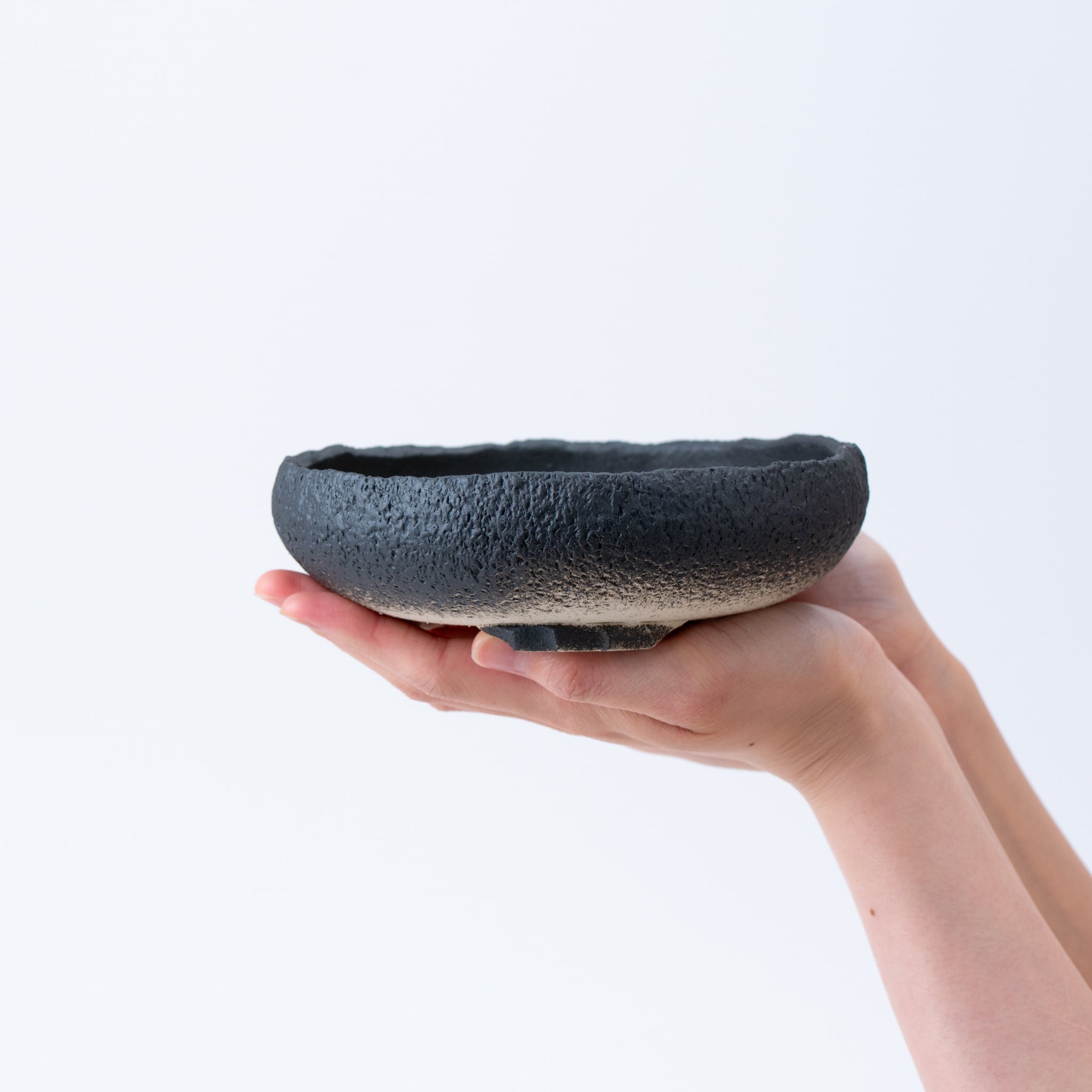 Naginowa Black sround shape BANKO Ware Japanese Bonsai Pot 6.1 in.