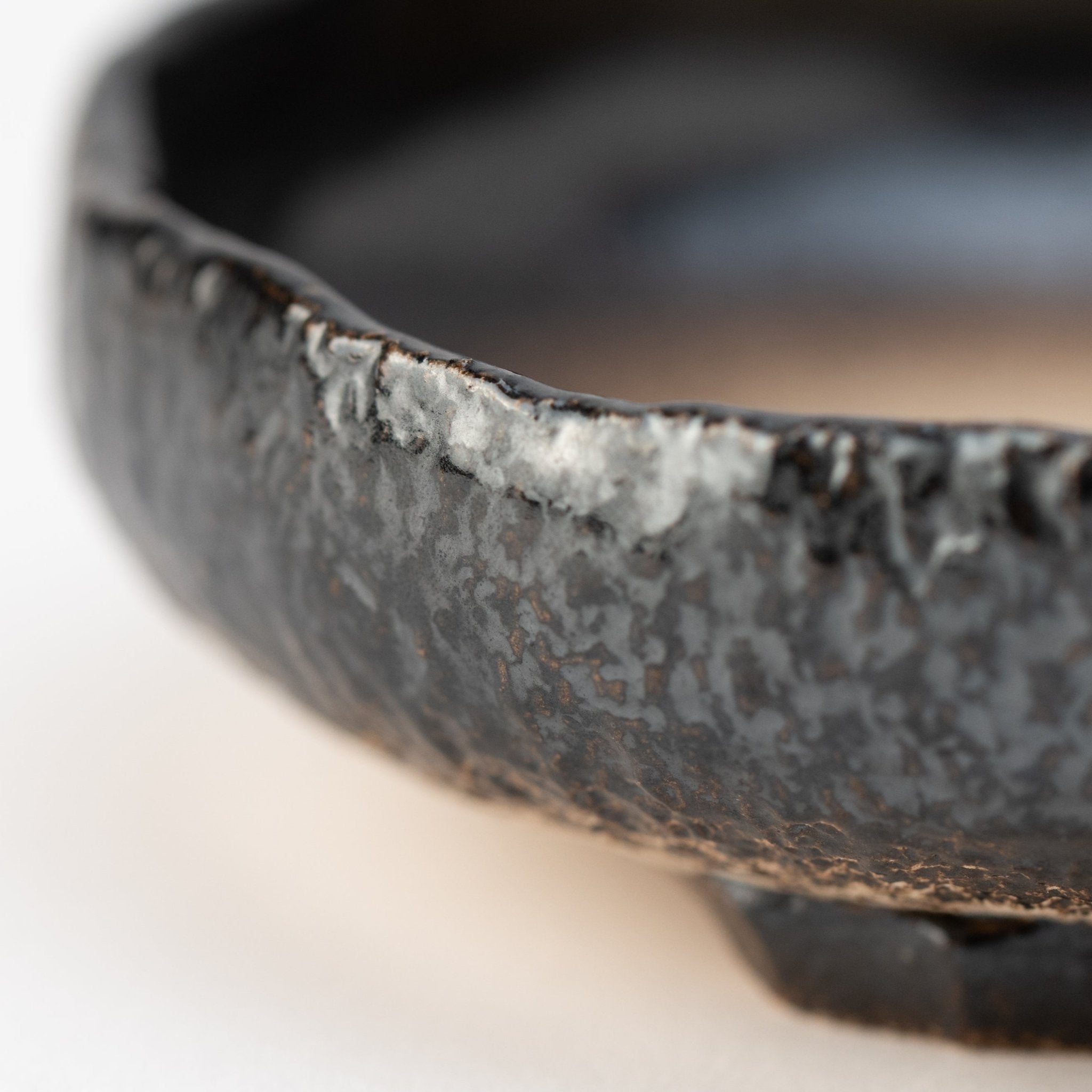 Naginowa Black sround shape BANKO Ware Japanese Bonsai Pot 4.7in.