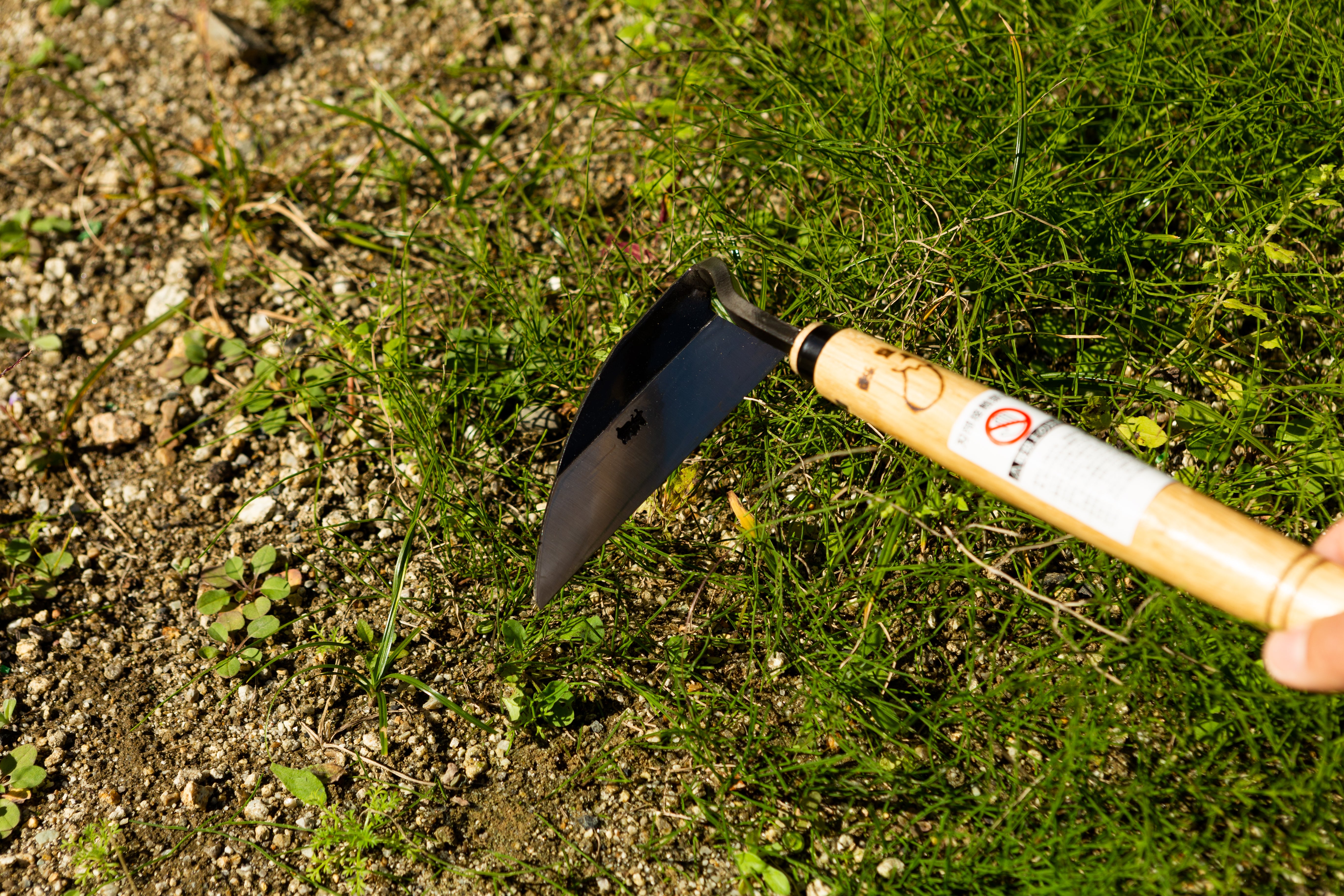 Nasu Nejiri Scraper, Hand Hoe for Gardening - Japanese Gardening Tools
