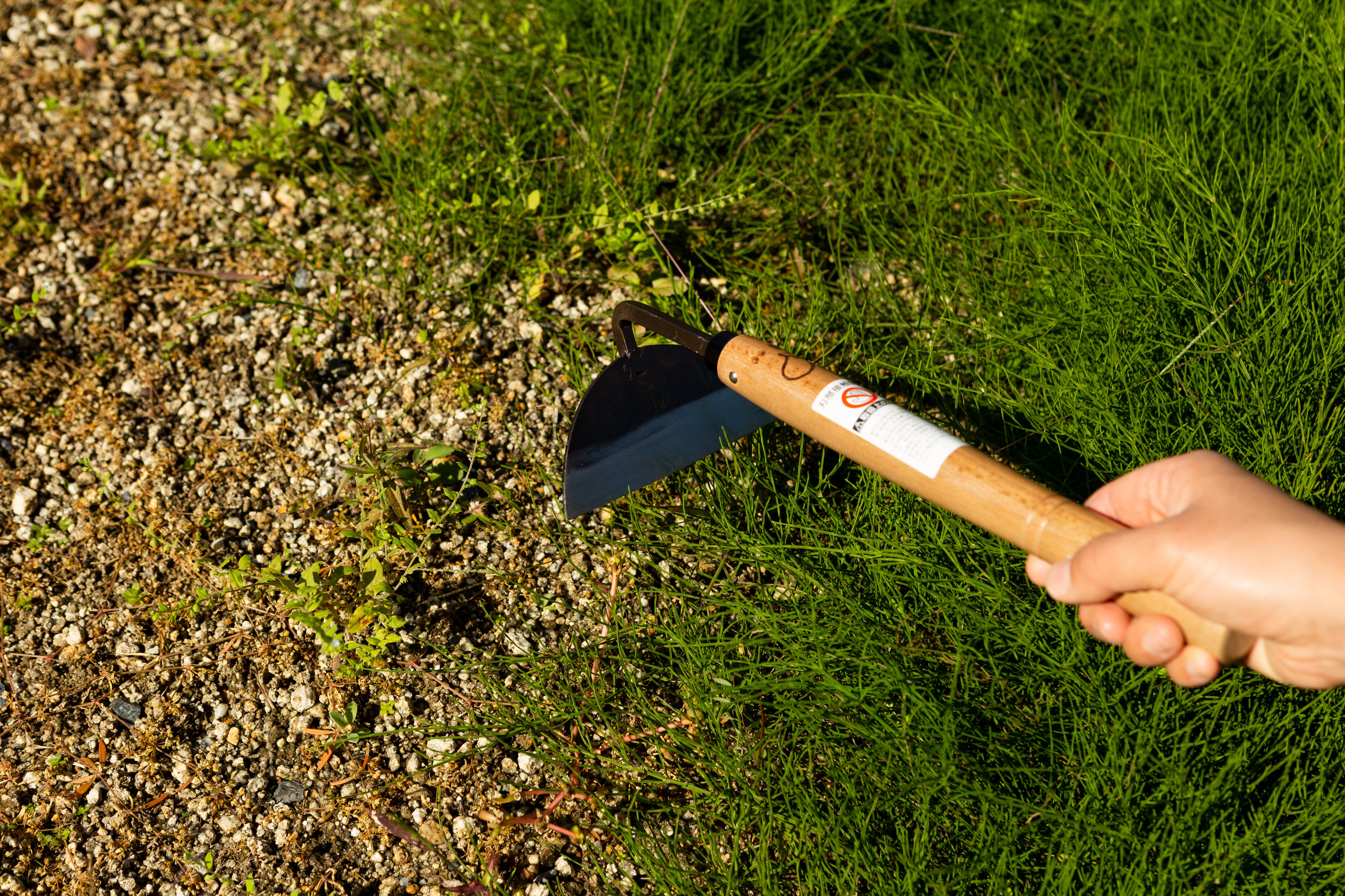 Nasu Flat Scraper (One-Handed Cut Grass Cutter) - Japanese Gardening Tools