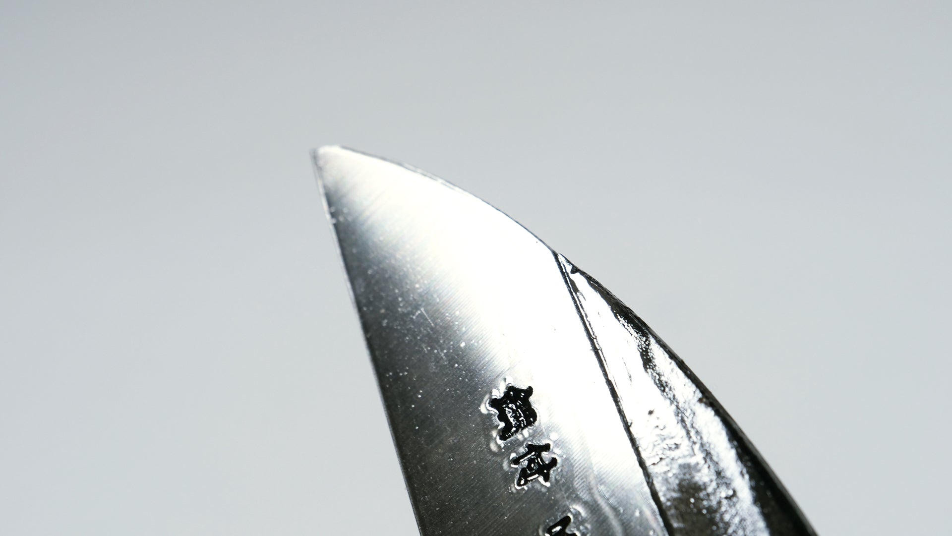 Nasu Nejiri Scraper, Hand Hoe for Gardening - Japanese Gardening Tools