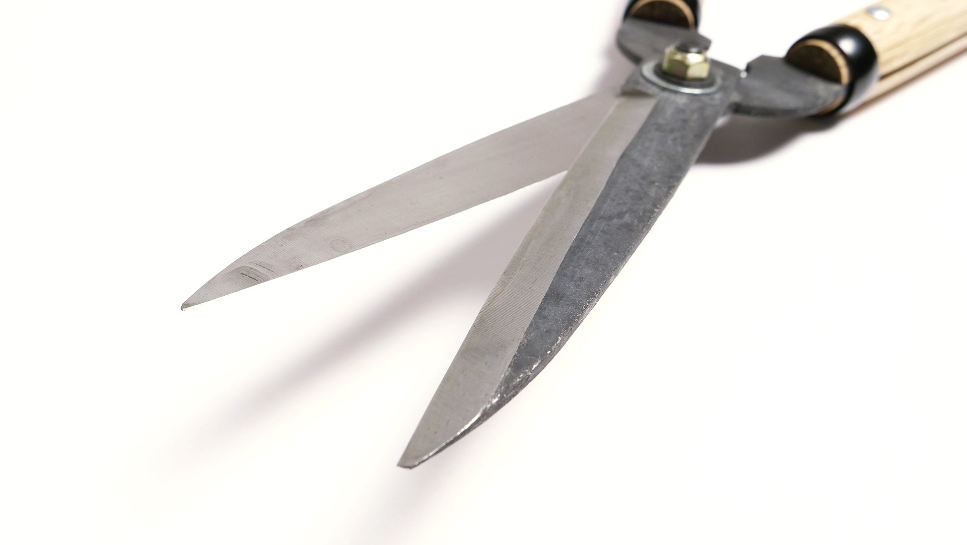 Nasu Hedge Shears (Mini Size) 22.4 in (57 cm) - Japanese Gardening Tools