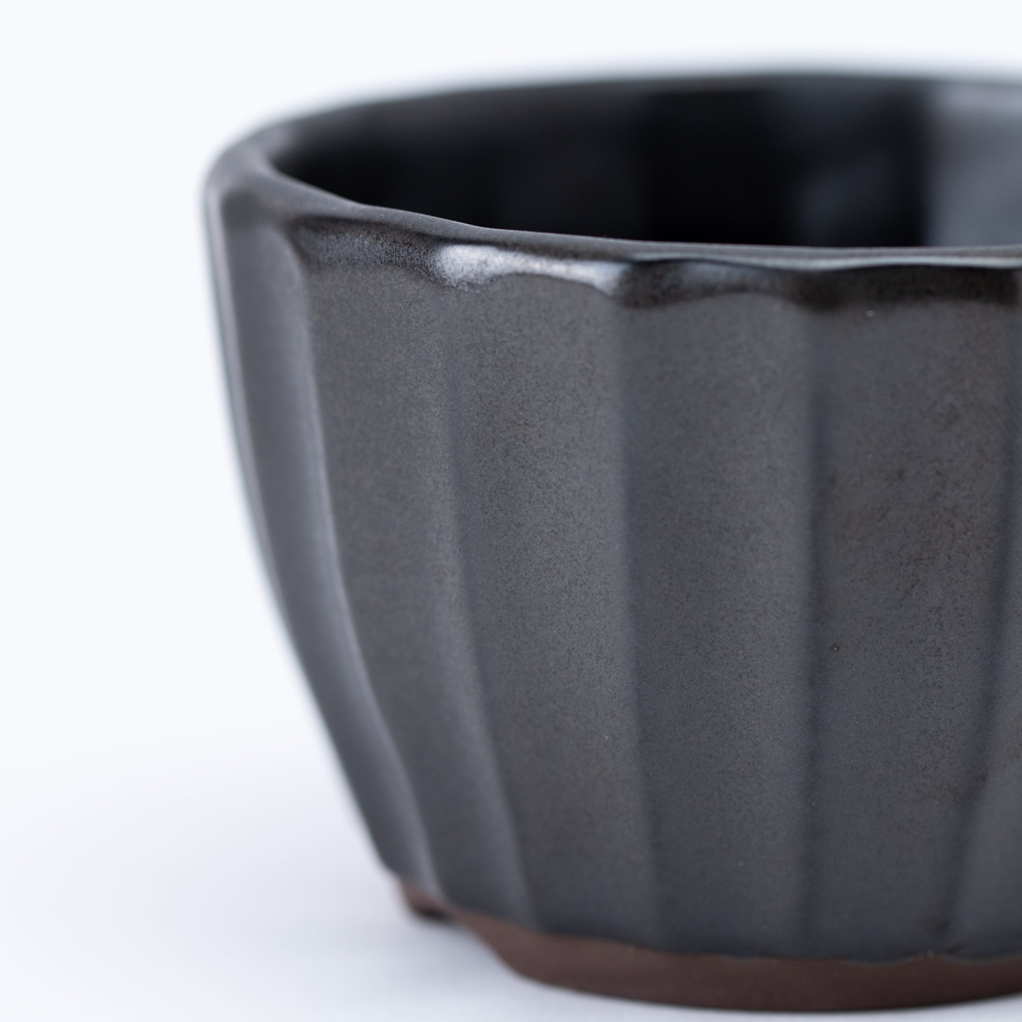 Naginowa Black Flower BANKO Ware Japanese Bonsai Pot 3.9 in.