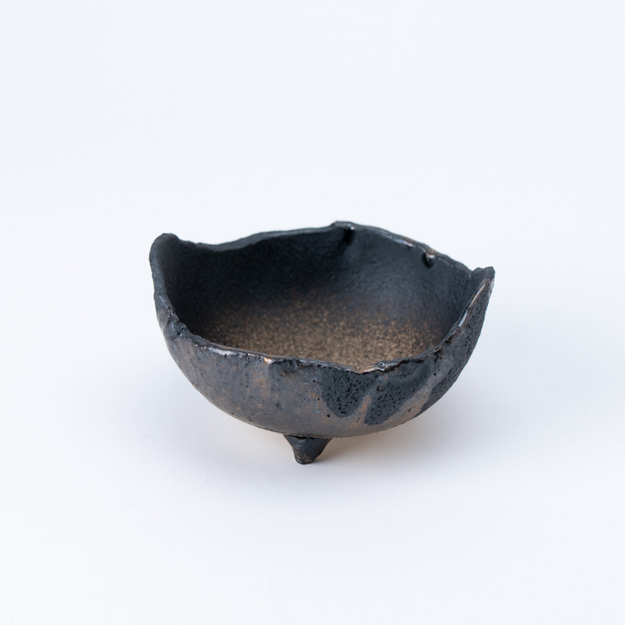 NAGINOWA Black Gold Two Horns BANKO Ware Japanese Bonsai Pot 4.78 in.