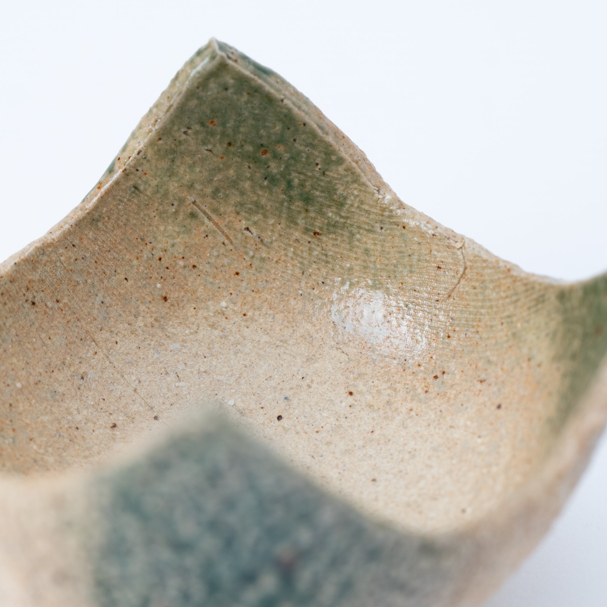 NAGINOWA Beige Green Crown BANKO Ware Japanese Bonsai Pot 4.1 in.