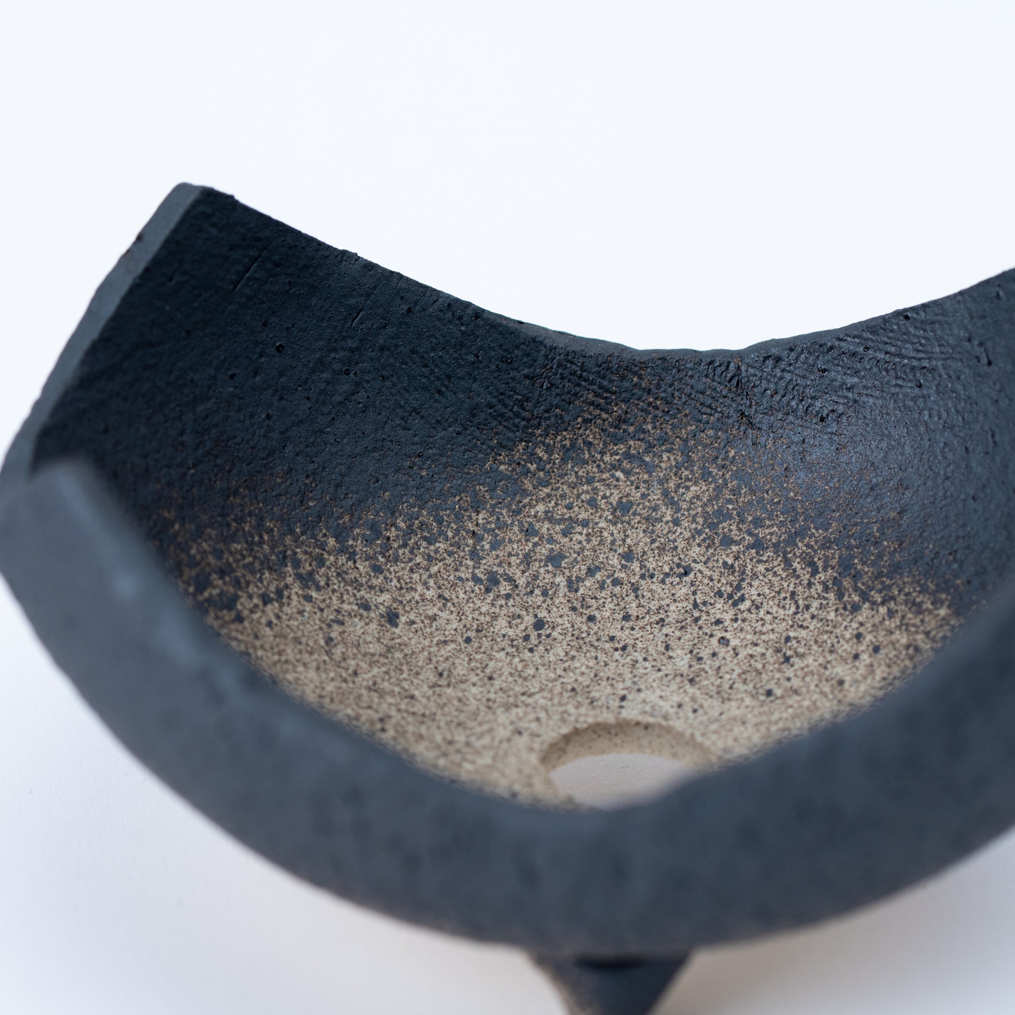 NAGINOWA Black Crown BANKO Ware Japanese Bonsai Pot 4.1 in.