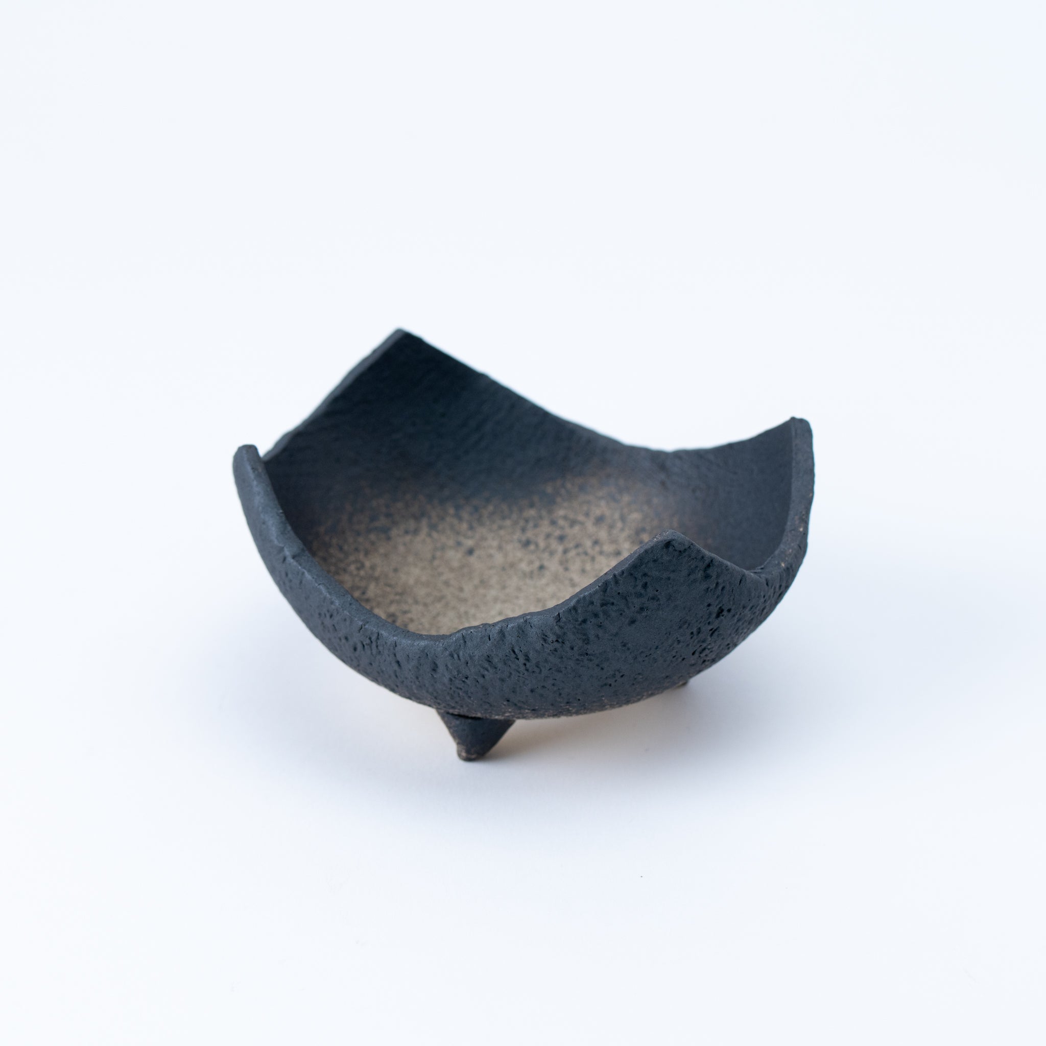 NAGINOWA Black Crown BANKO Ware Japanese Bonsai Pot 4.1 in.