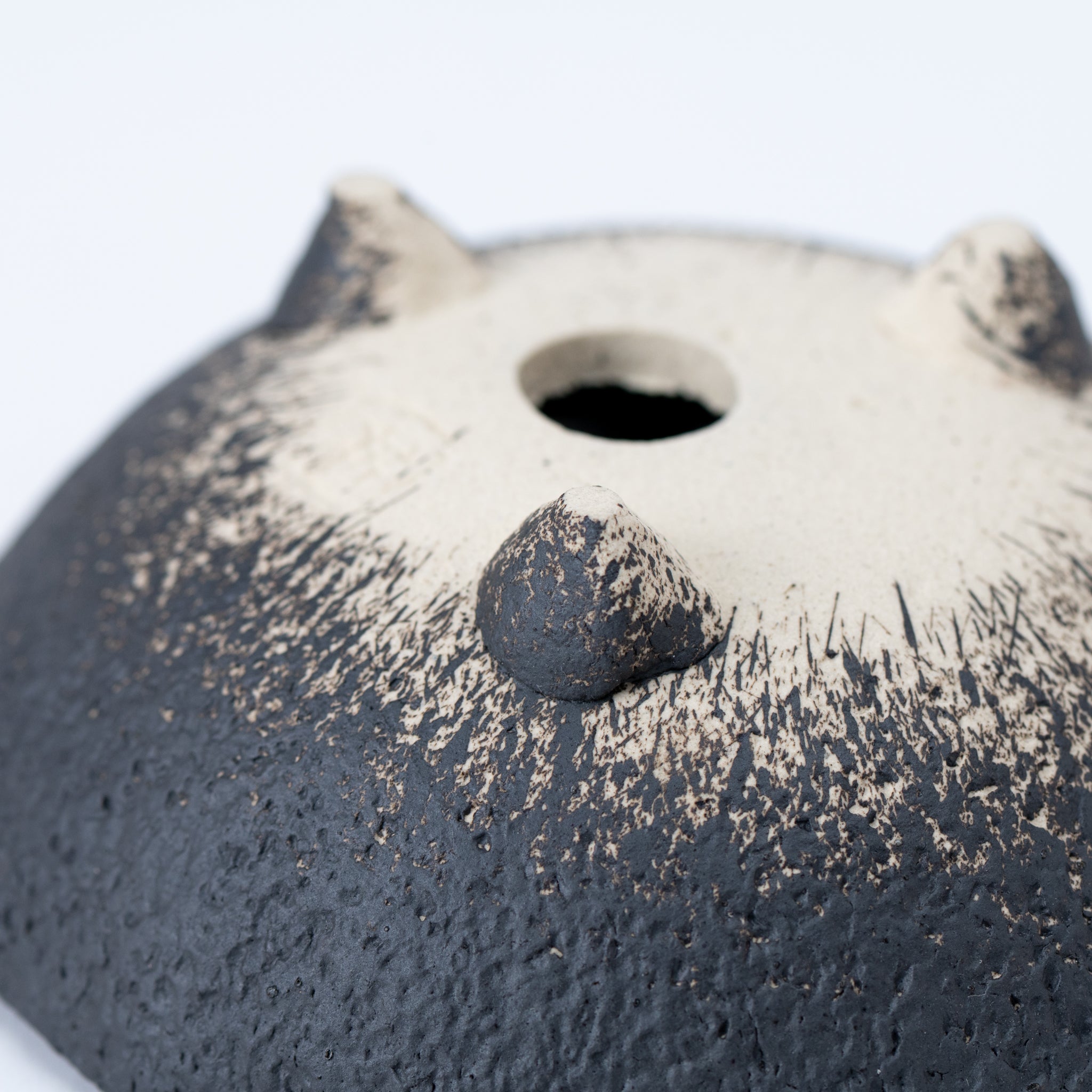 NAGINOWA Black Simple Circle BANKO Ware Japanese Bonsai Pot 4.7 in.