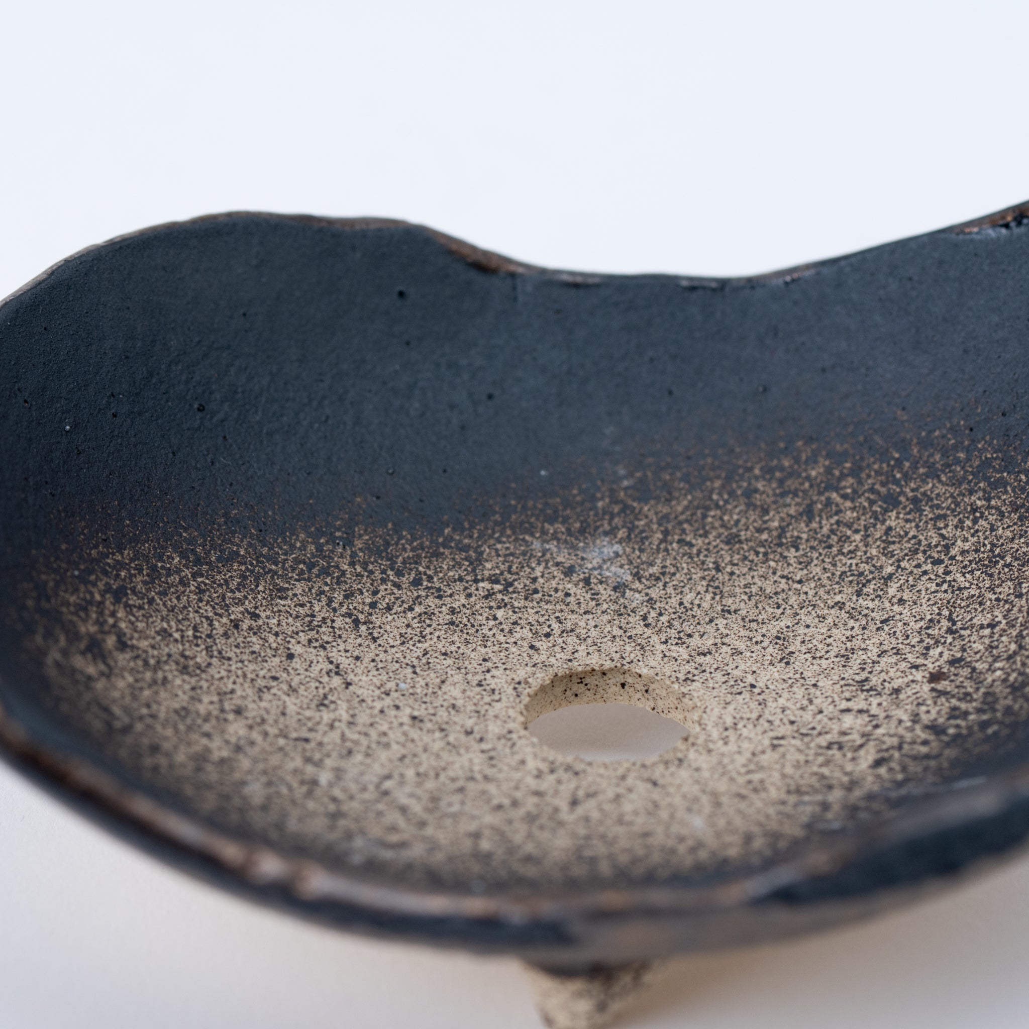 NAGINOWA Black Gold Leaves Shape BANKO Ware Japanese Bonsai Pot 5.3 in.