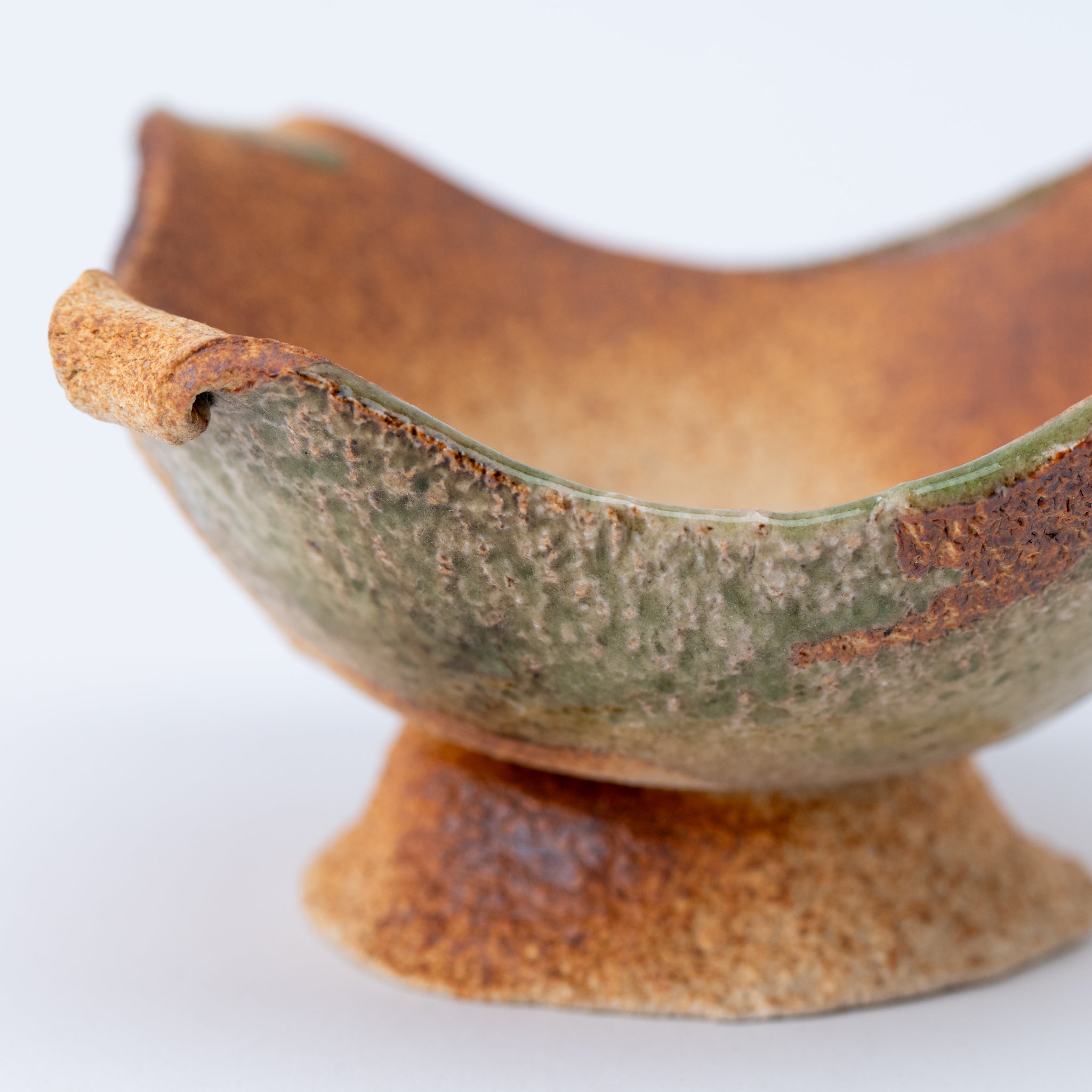 Naginowa Brown Trophy-Shaped BANKO Ware Japanese Bonsai Pot 5.1 in.