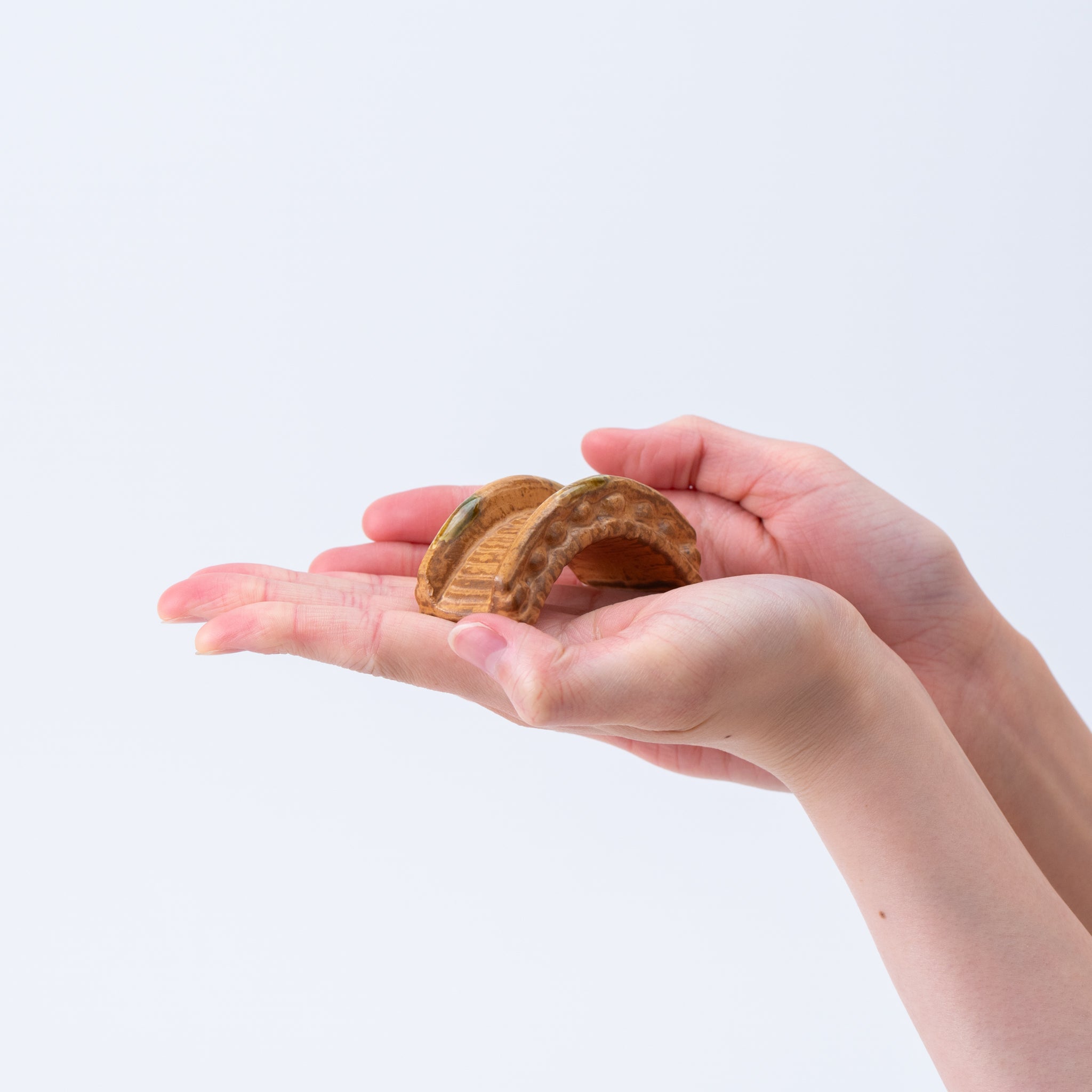 Bonsai Ornament - Wooden-style Bridge